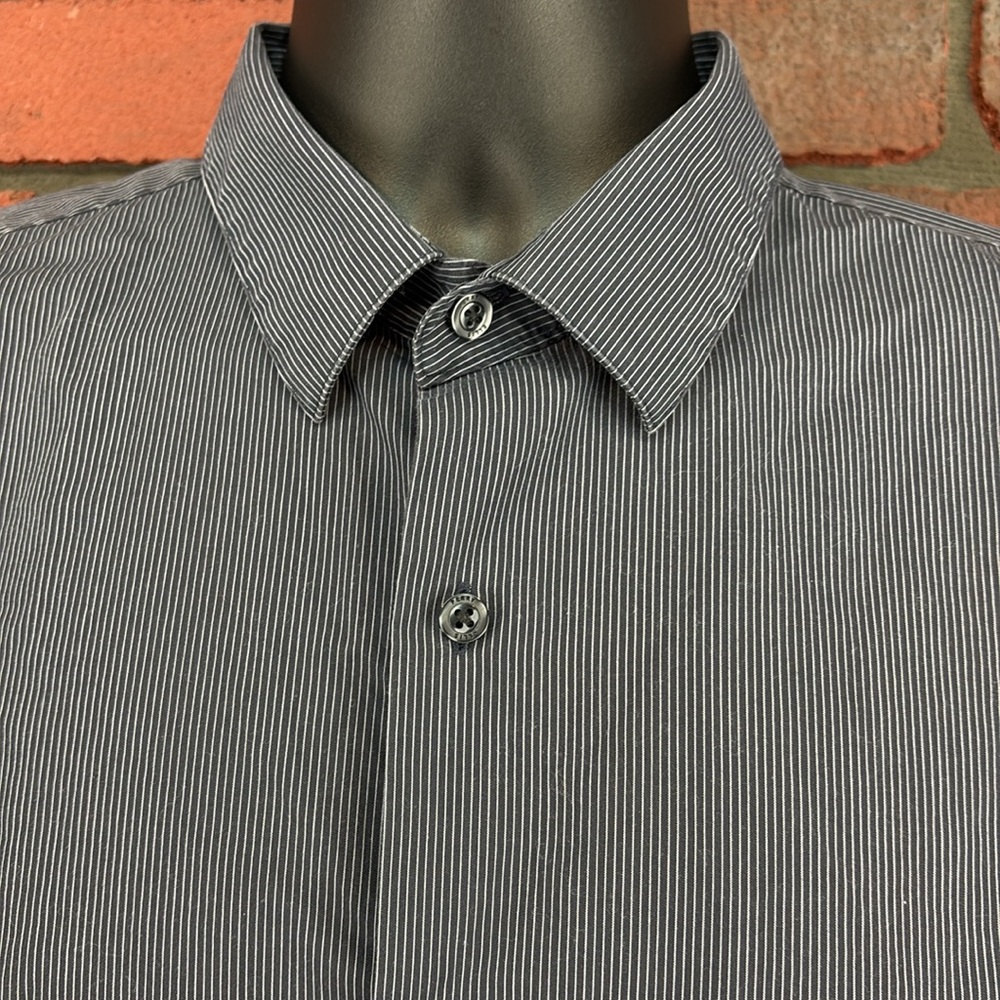 Perry Ellis Men's Large Striped‎ Button-Up Shirt – Blue/White - Picture 2 of 8